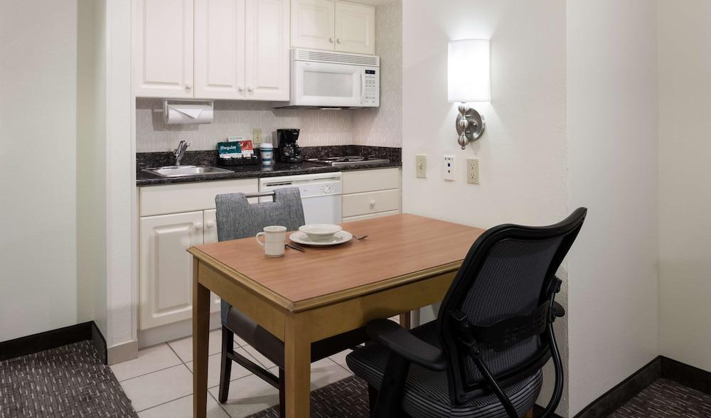 Homewood Suites Miami Airport/Blue Lagoon Eksteriør billede