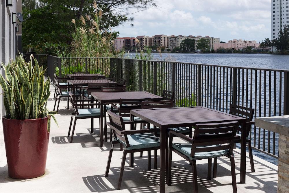 Homewood Suites Miami Airport/Blue Lagoon Eksteriør billede
