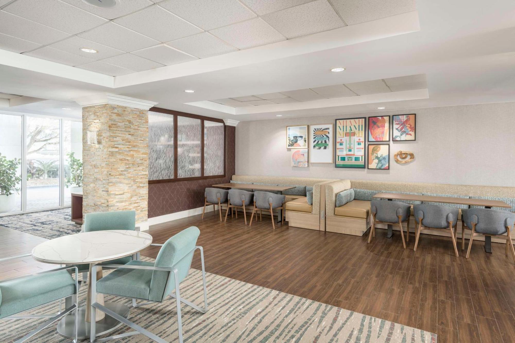 Homewood Suites Miami Airport/Blue Lagoon Eksteriør billede